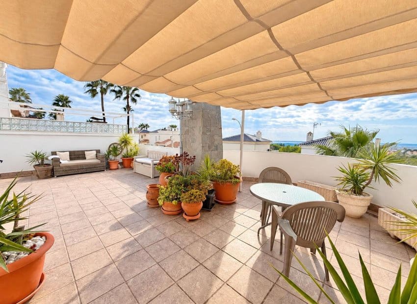 3 soveværelse Villa til salg i Orihuela Costa med swimmingpool - € 479.995 (Ref: 10131958)
