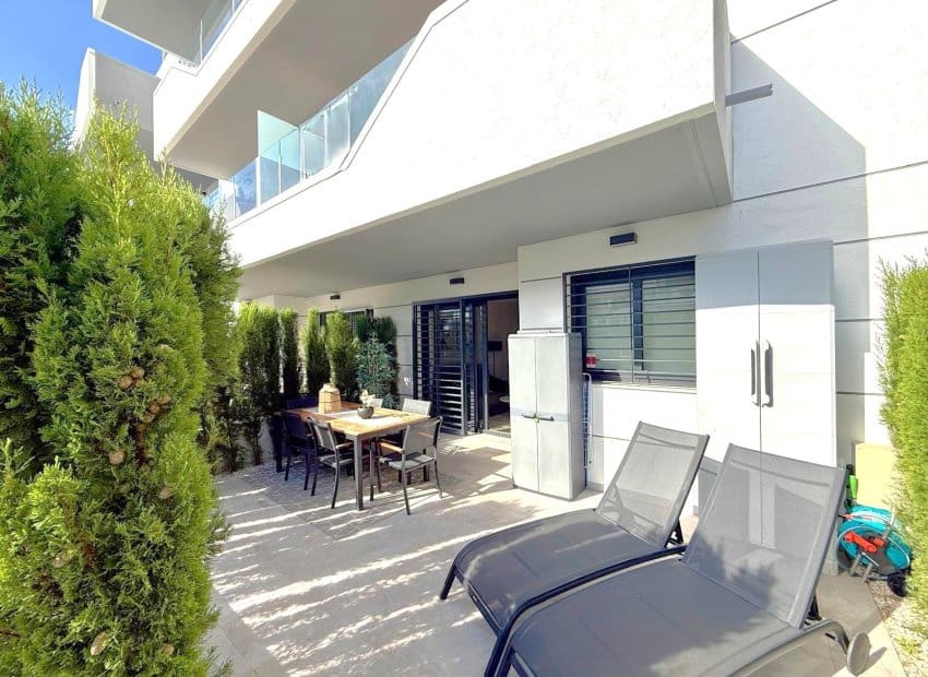2 soverom Leilighet til salgs i Villamartin med svømmebasseng garasje - € 249 000 (Ref: 10131960)