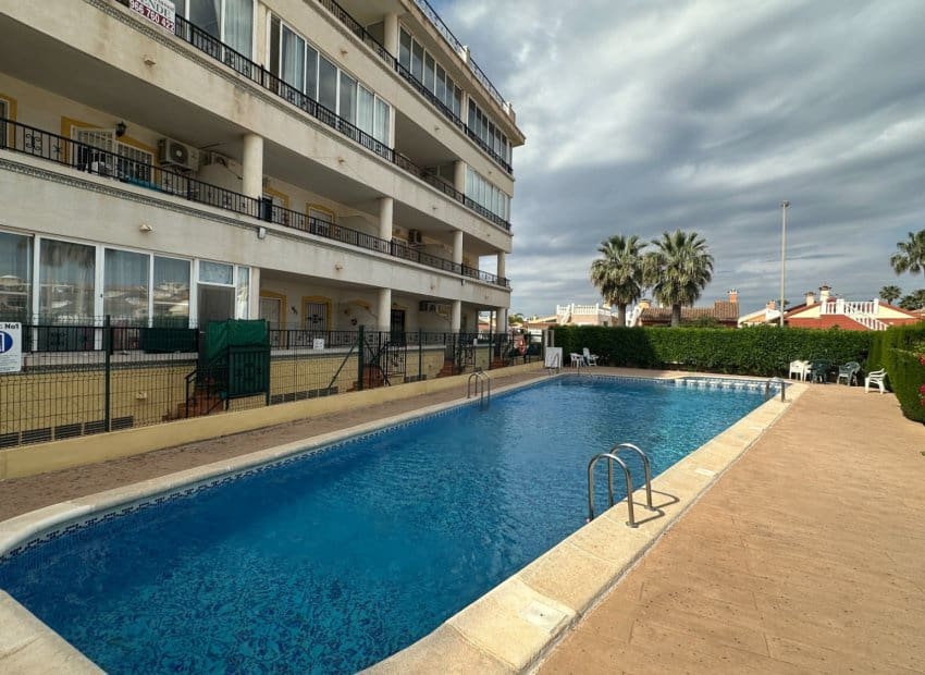 2 soverom Leilighet til salgs i Playa Flamenca med svømmebasseng - € 189 800 (Ref: 10131964)