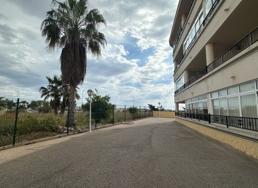 2 soverom Leilighet til salgs i Playa Flamenca med svømmebasseng - € 189 800 (Ref: 10131964)