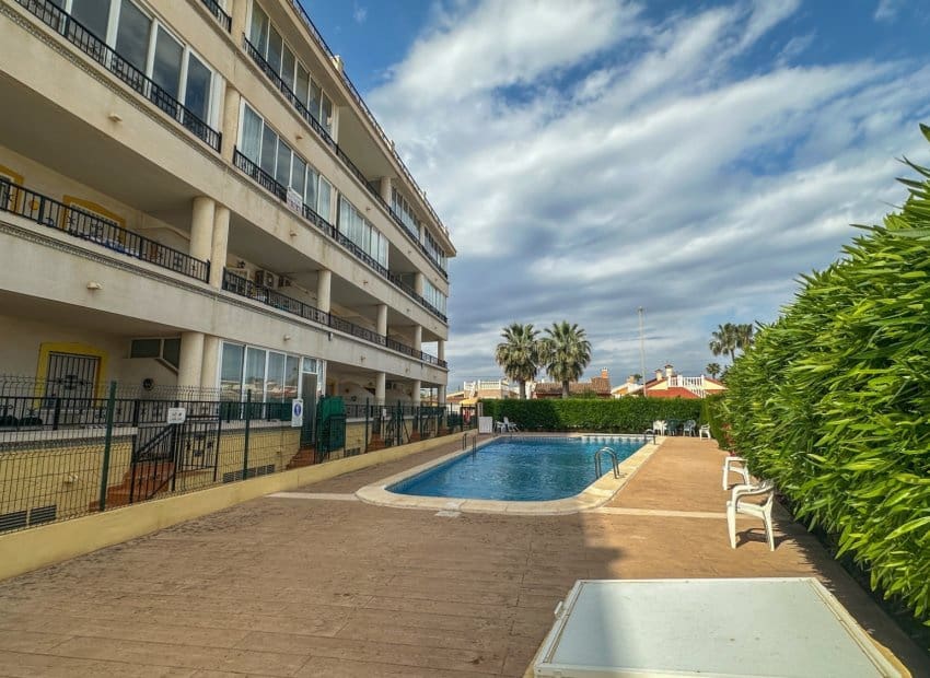 2 soverom Leilighet til salgs i Playa Flamenca med svømmebasseng - € 189 800 (Ref: 10131964)