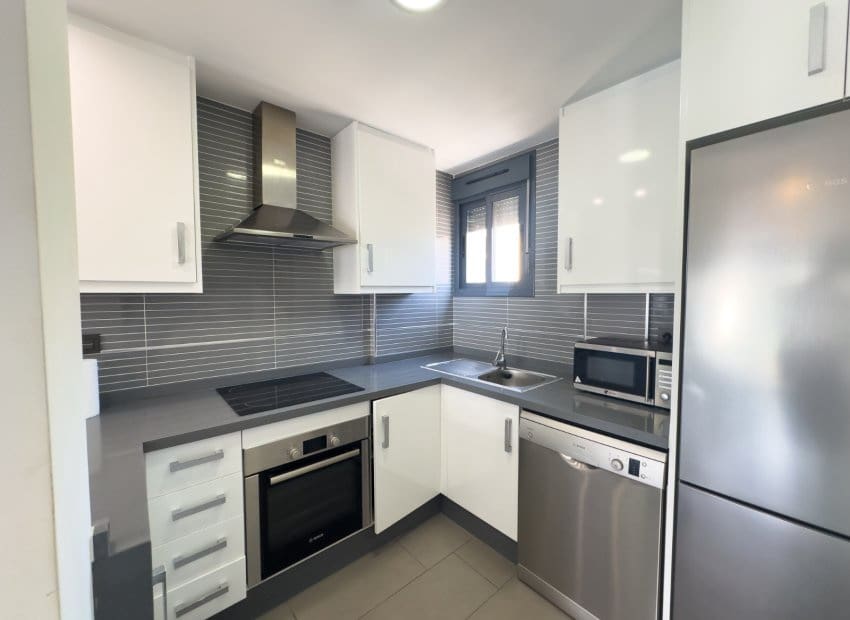2 quarto Bungalow para venda em La Zenia com piscina garagem - 339 000 € (Ref: 10131965)