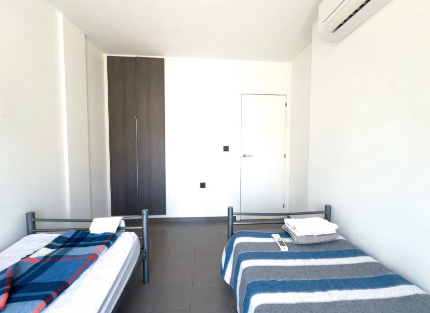 2 quarto Bungalow para venda em La Zenia com piscina garagem - 339 000 € (Ref: 10131965)