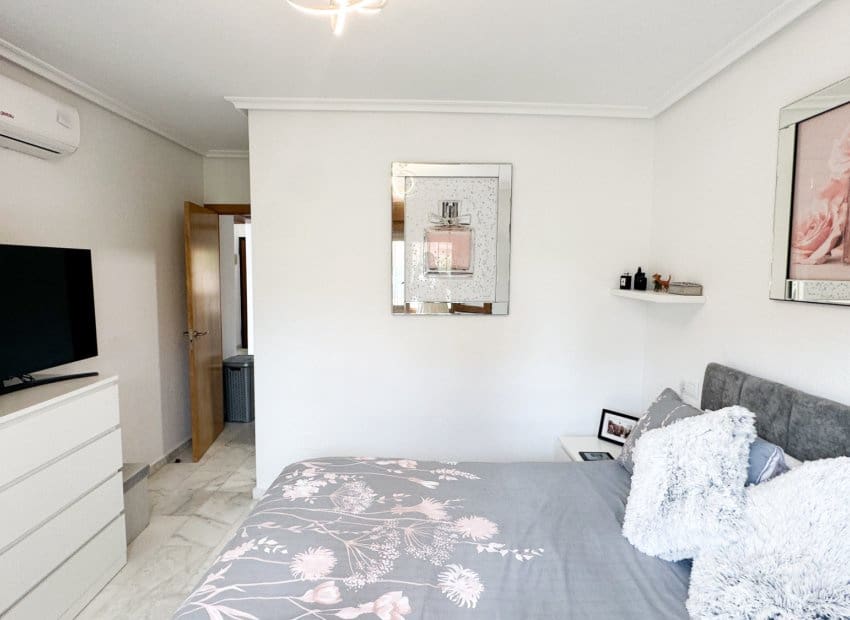 2 bedroom Townhouse for sale in Algorfa with pool garage - € 239,950 (Ref: 10131967)