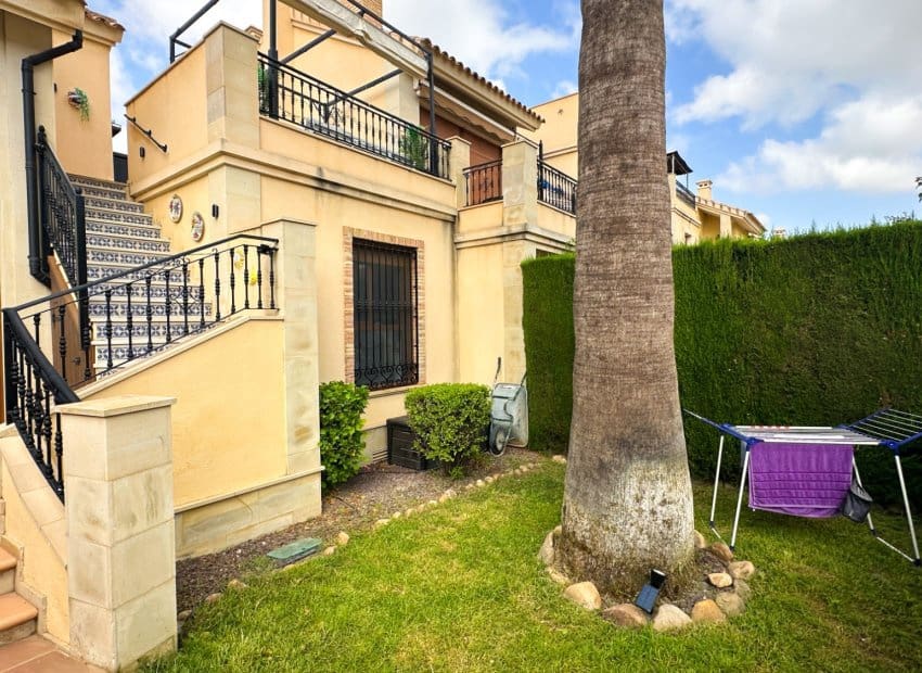 2 bedroom Townhouse for sale in Algorfa with pool garage - € 239,950 (Ref: 10131967)