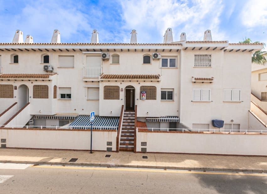 3 sovrum Lägenhet till salu i Cabo Roig med pool - 359 000 € (Ref: 10162005)
