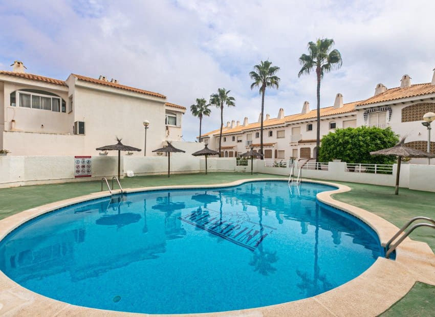 3 sovrum Lägenhet till salu i Cabo Roig med pool - 359 000 € (Ref: 10162005)