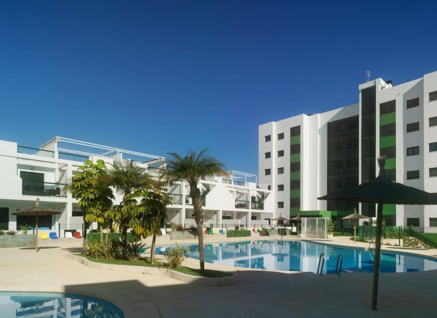 2 soveværelse Lejlighed til salg i Pilar de la Horadada med swimmingpool garage - € 349.000 (Ref: 10162009)