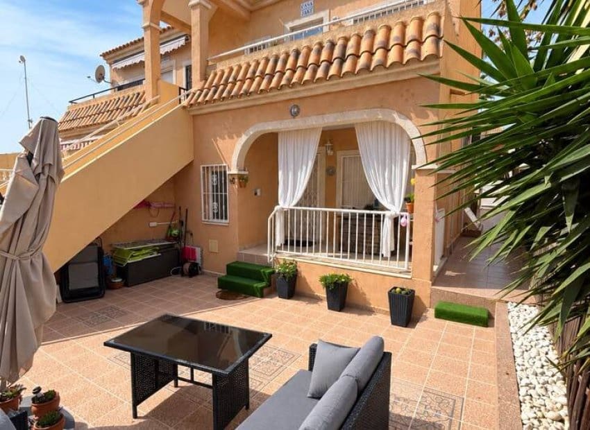 2 slaapkamer Appartement te koop in Villamartin met zwembad - € 155.000 (Ref: 10162012)