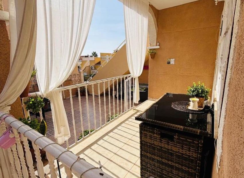 2 slaapkamer Appartement te koop in Villamartin met zwembad - € 155.000 (Ref: 10162012)