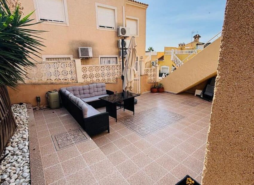 2 slaapkamer Appartement te koop in Villamartin met zwembad - € 155.000 (Ref: 10162012)