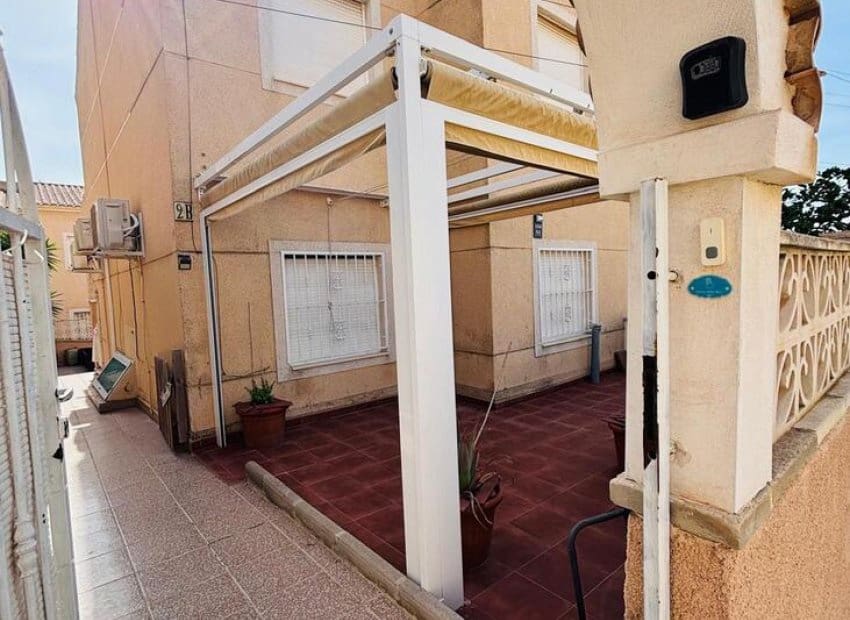 2 slaapkamer Appartement te koop in Villamartin met zwembad - € 155.000 (Ref: 10162012)