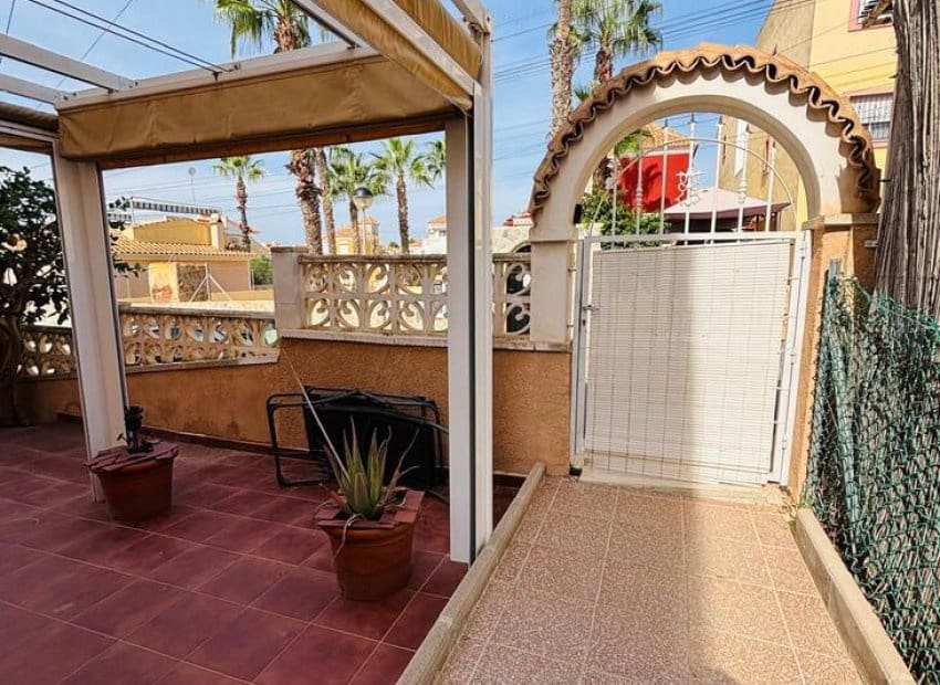 2 slaapkamer Appartement te koop in Villamartin met zwembad - € 155.000 (Ref: 10162012)