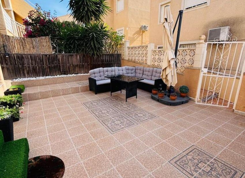 2 slaapkamer Appartement te koop in Villamartin met zwembad - € 155.000 (Ref: 10162012)