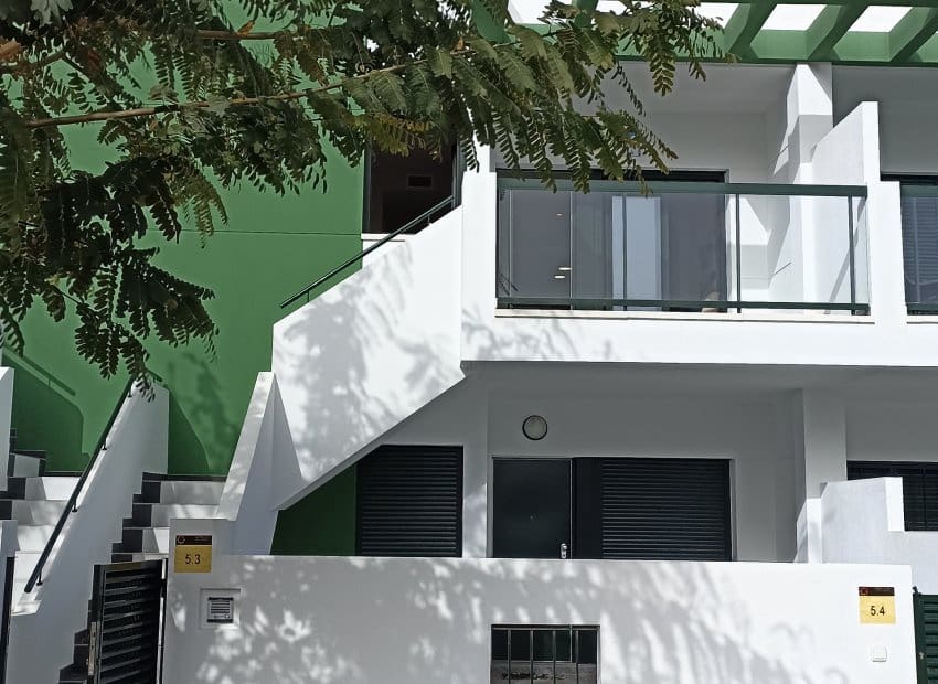 Apartamento de 2 habitaciones en Pilar de la Horadada en venta con piscina garaje - 349.000 € (Ref: 10162014)