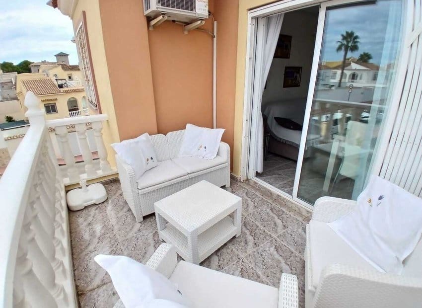 3 bedroom Apartment for sale in Villamartin with pool - € 169,950 (Ref: 10162022)