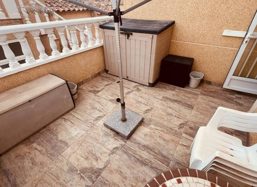 3 sypialnia Willa na sprzedaż w Villamartin z basenem - 299 950 € (Ref: 10162023)