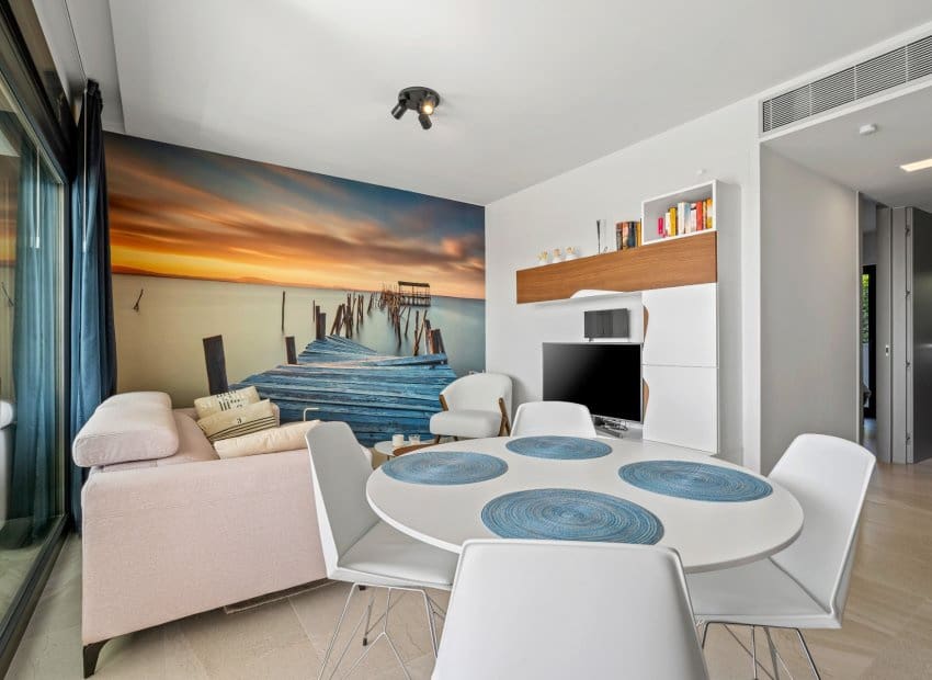 2 soverom Leilighet til salgs i Villamartin med svømmebasseng garasje - € 355 000 (Ref: 10162024)