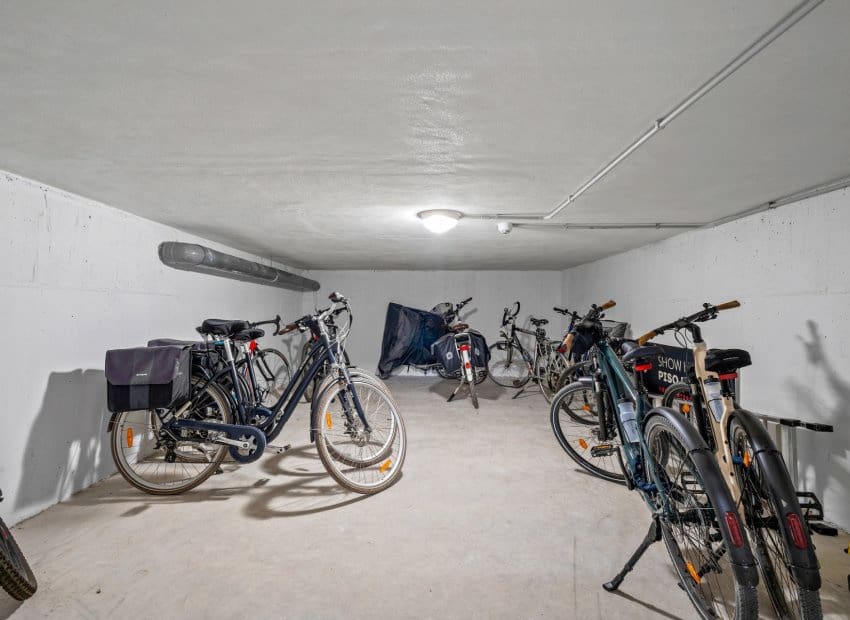2 soverom Leilighet til salgs i Villamartin med svømmebasseng garasje - € 355 000 (Ref: 10162024)