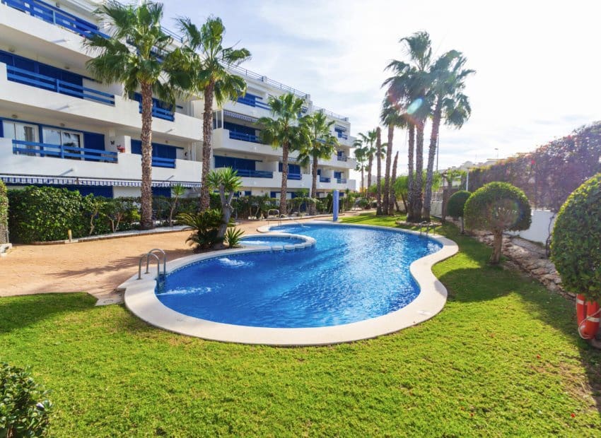 2 bedroom Penthouse for sale in Playa Flamenca with pool garage - € 239,000 (Ref: 10162025)