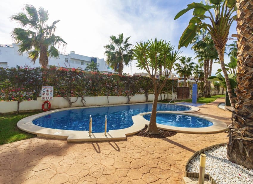 2 bedroom Penthouse for sale in Playa Flamenca with pool garage - € 239,000 (Ref: 10162025)
