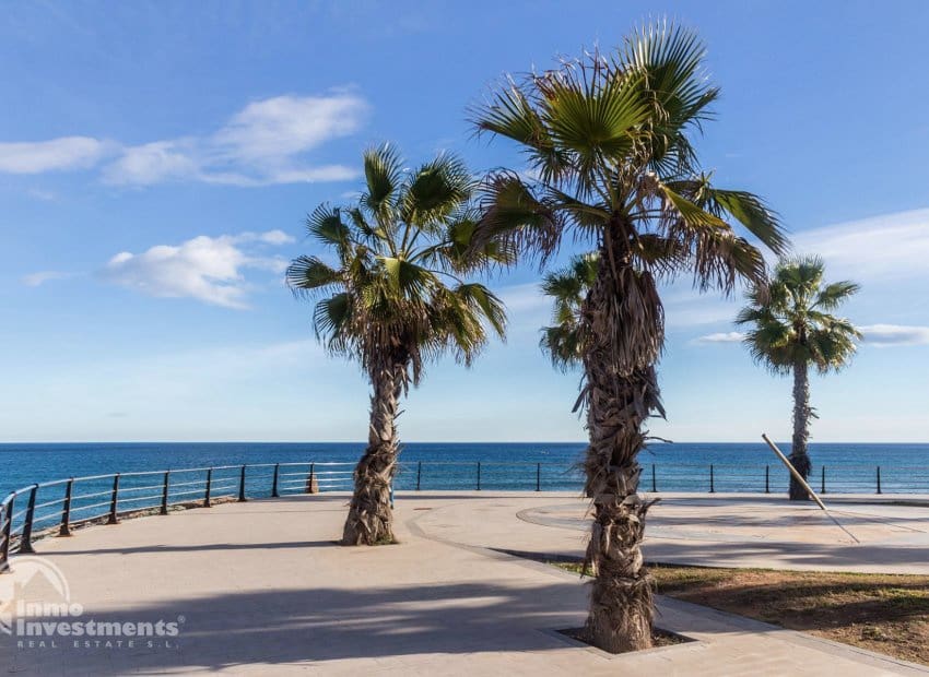 2 bedroom Penthouse for sale in Playa Flamenca with pool garage - € 239,000 (Ref: 10162025)