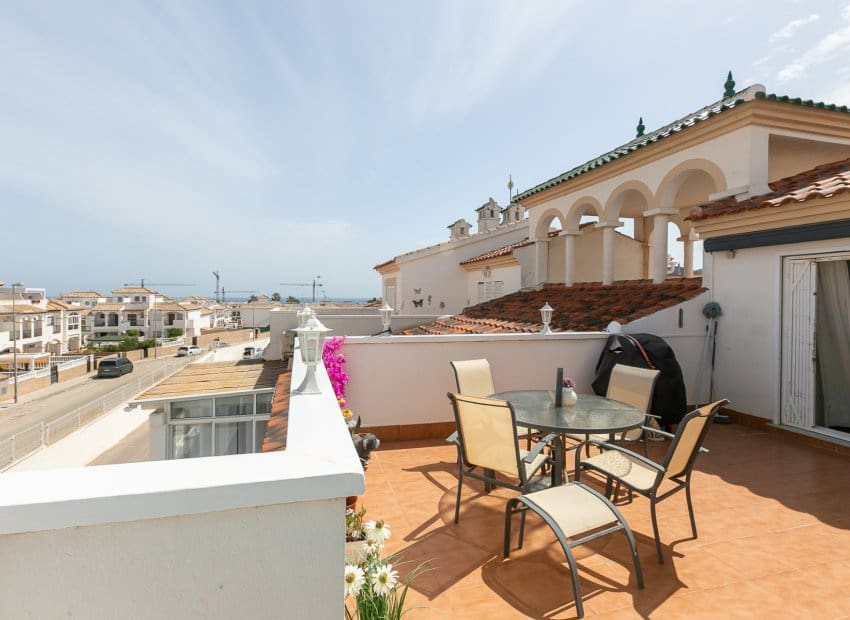 3 bedroom Penthouse for sale in Playa Flamenca with pool garage - € 199,000 (Ref: 10162031)