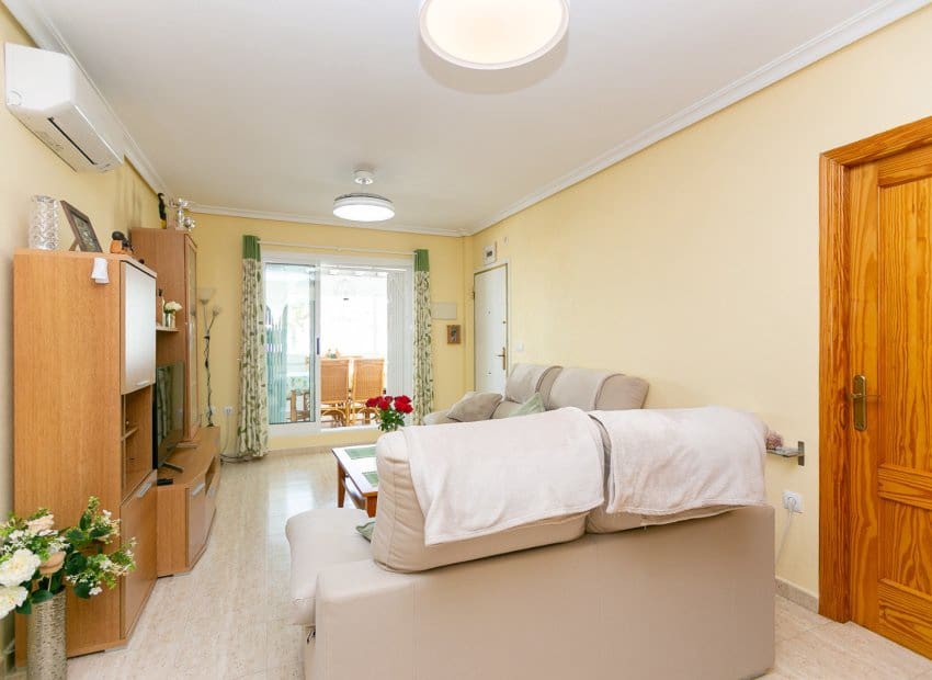 3 bedroom Penthouse for sale in Playa Flamenca with pool garage - € 199,000 (Ref: 10162031)