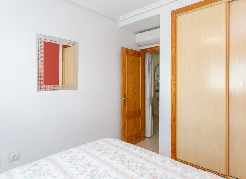 3 bedroom Penthouse for sale in Playa Flamenca with pool garage - € 199,000 (Ref: 10162031)