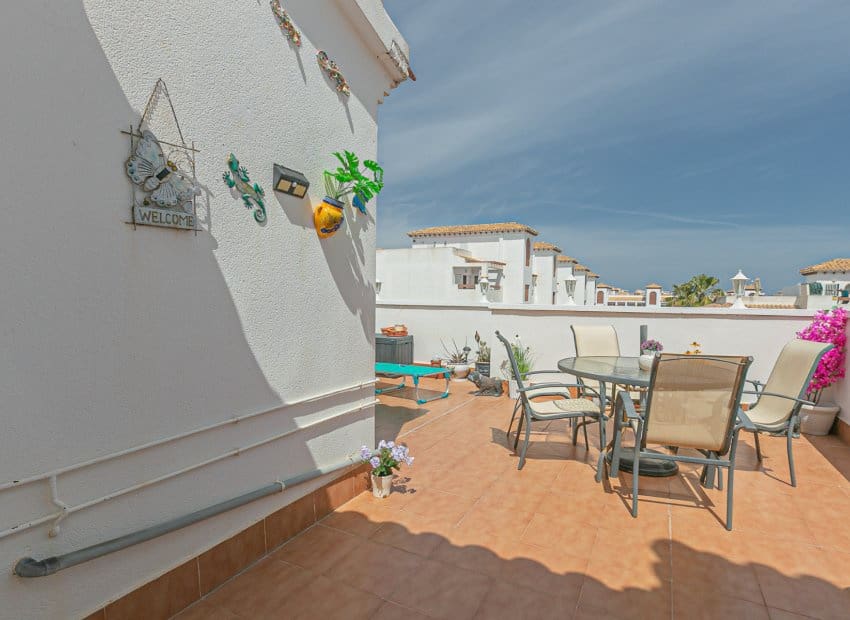3 bedroom Penthouse for sale in Playa Flamenca with pool garage - € 199,000 (Ref: 10162031)
