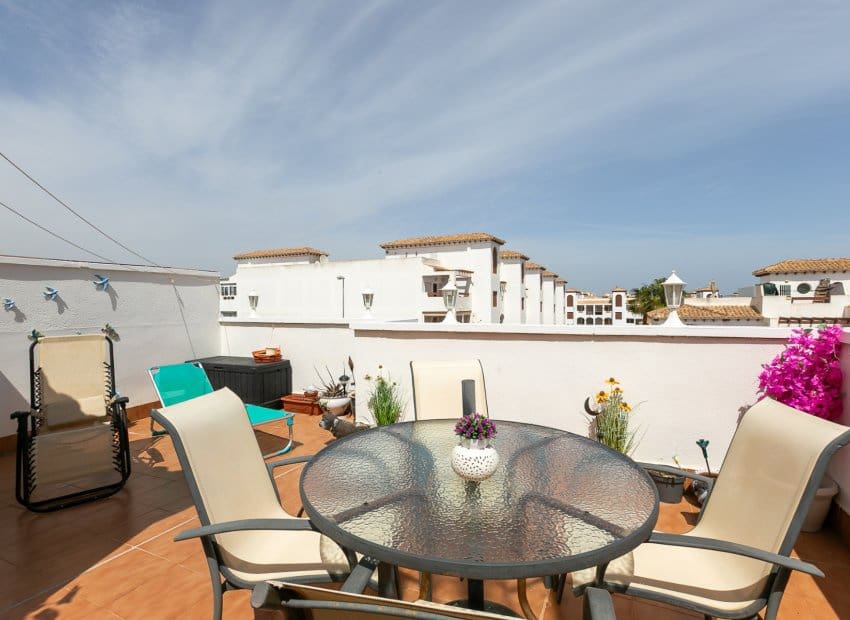 3 bedroom Penthouse for sale in Playa Flamenca with pool garage - € 199,000 (Ref: 10162031)