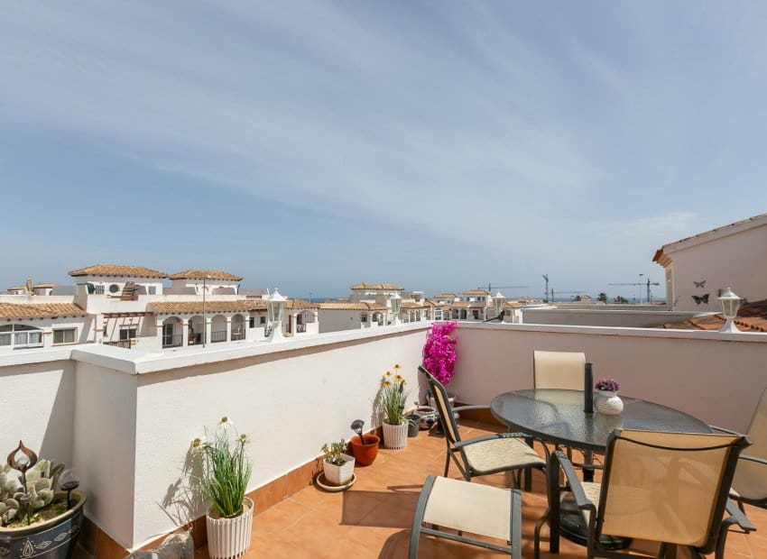 3 bedroom Penthouse for sale in Playa Flamenca with pool garage - € 199,000 (Ref: 10162031)