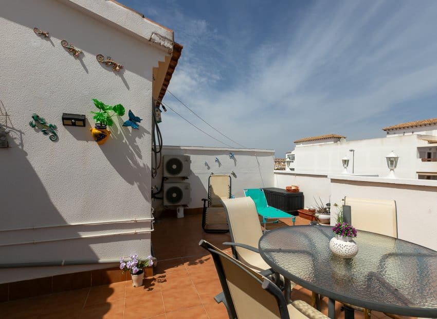 3 bedroom Penthouse for sale in Playa Flamenca with pool garage - € 199,000 (Ref: 10162031)
