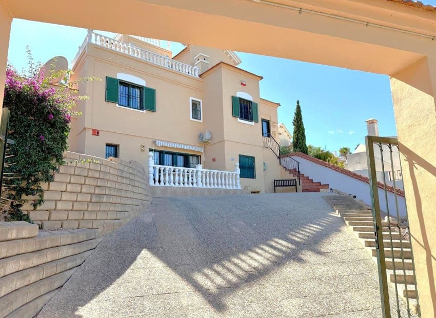 6 sypialnia Willa na sprzedaż w Los Dolses z basenem - 475 000 € (Ref: 10162032)