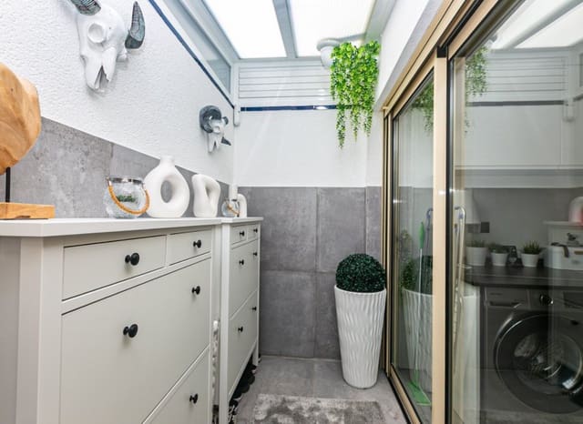 3 soverom Kjedet enebolig til salgs i Mil Palmeras, Pilar de la Horadada med svømmebasseng garasje - € 395 000 (Ref: 10162034)