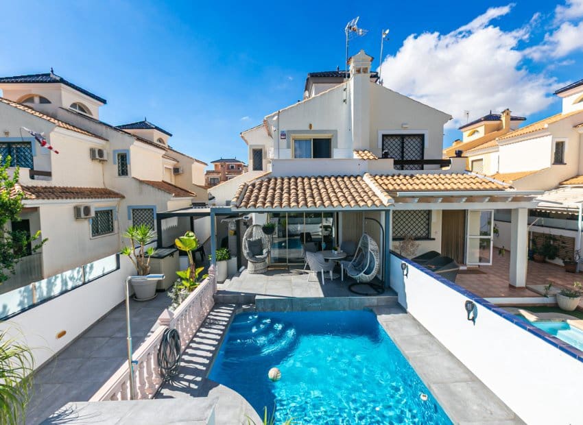 3 chambre Villa/Maison Semi-Mitoyenne à vendre à Pilar de la Horadada avec piscine garage - 395 000 € (Ref: 10162034)