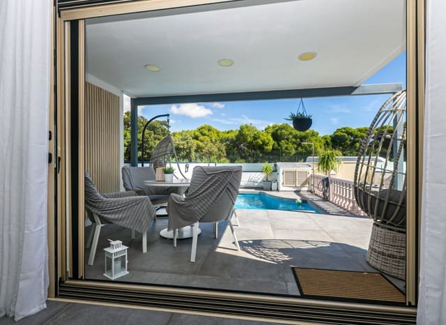 3 soverom Kjedet enebolig til salgs i Mil Palmeras, Pilar de la Horadada med svømmebasseng garasje - € 395 000 (Ref: 10162034)