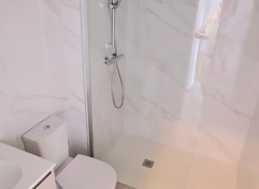 2 Zimmer Apartment zu verkaufen in Playa Flamenca mit Pool - 415.000 € (Ref: 10173912)