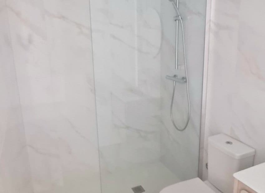 2 Zimmer Apartment zu verkaufen in Playa Flamenca mit Pool - 415.000 € (Ref: 10173912)