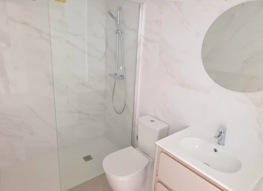 2 Zimmer Apartment zu verkaufen in Playa Flamenca mit Pool - 415.000 € (Ref: 10173912)