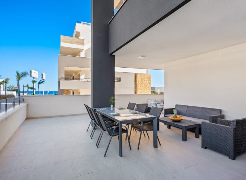 3 slaapkamer Appartement te koop in Playa Flamenca met zwembad garage - € 589.900 (Ref: 10173913)