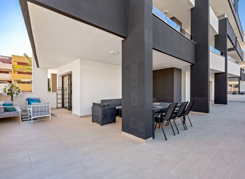 3 slaapkamer Appartement te koop in Playa Flamenca met zwembad garage - € 589.900 (Ref: 10173913)