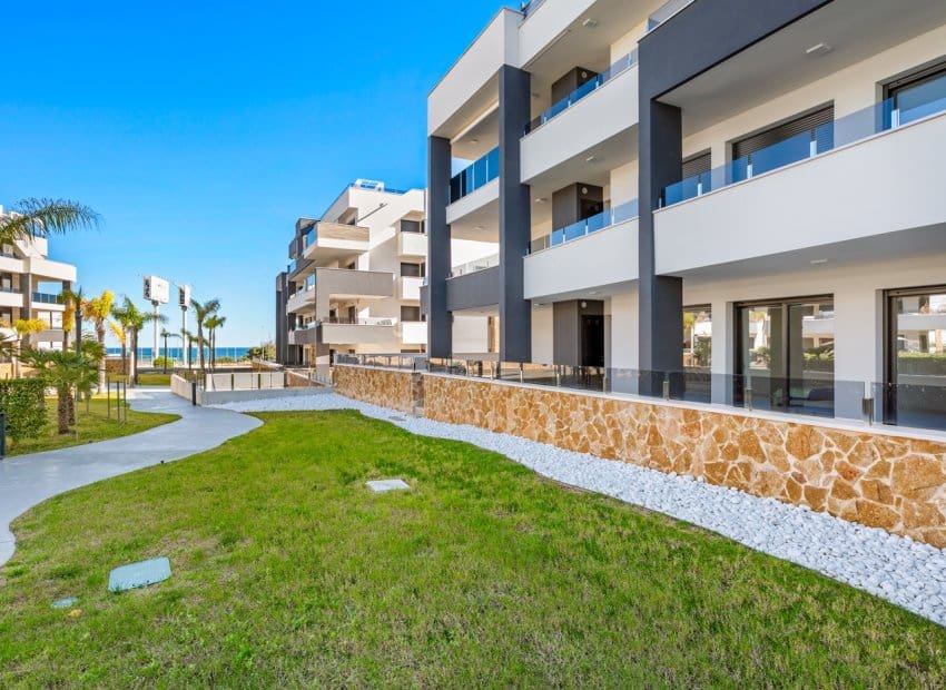 3 slaapkamer Appartement te koop in Playa Flamenca met zwembad garage - € 589.900 (Ref: 10173913)
