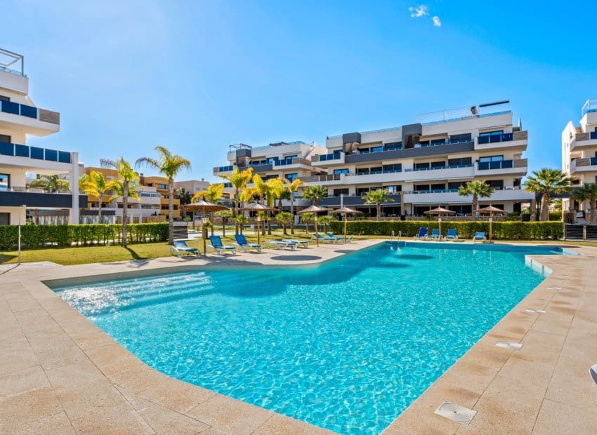 3 slaapkamer Appartement te koop in Playa Flamenca met zwembad garage - € 589.900 (Ref: 10173913)