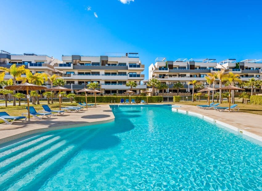 3 slaapkamer Appartement te koop in Playa Flamenca met zwembad garage - € 589.900 (Ref: 10173913)