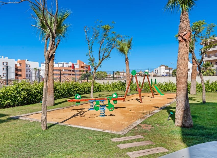 3 slaapkamer Appartement te koop in Playa Flamenca met zwembad garage - € 589.900 (Ref: 10173913)