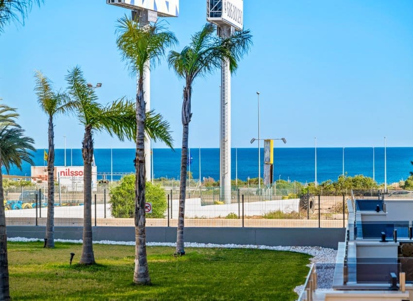 3 slaapkamer Appartement te koop in Playa Flamenca met zwembad garage - € 589.900 (Ref: 10173913)