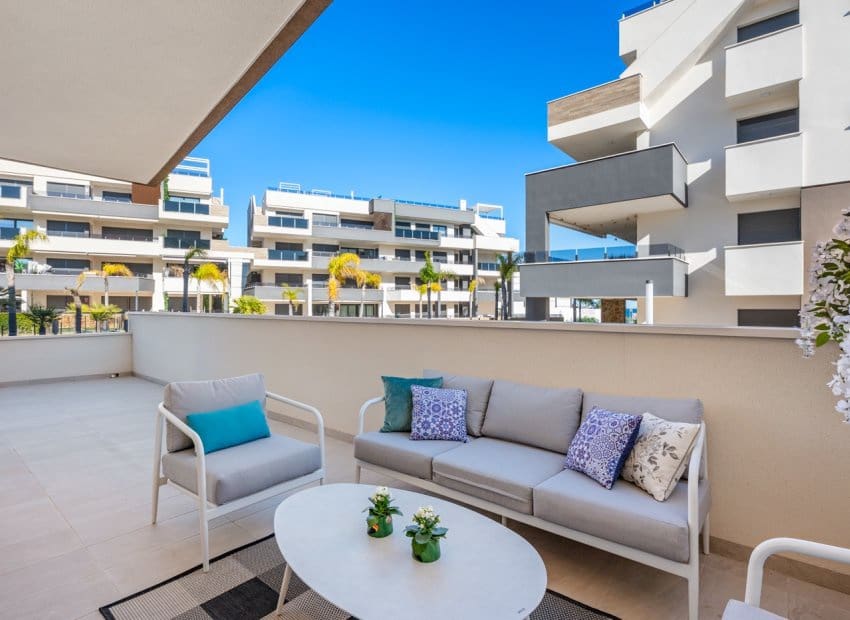 3 slaapkamer Appartement te koop in Playa Flamenca met zwembad garage - € 589.900 (Ref: 10173913)