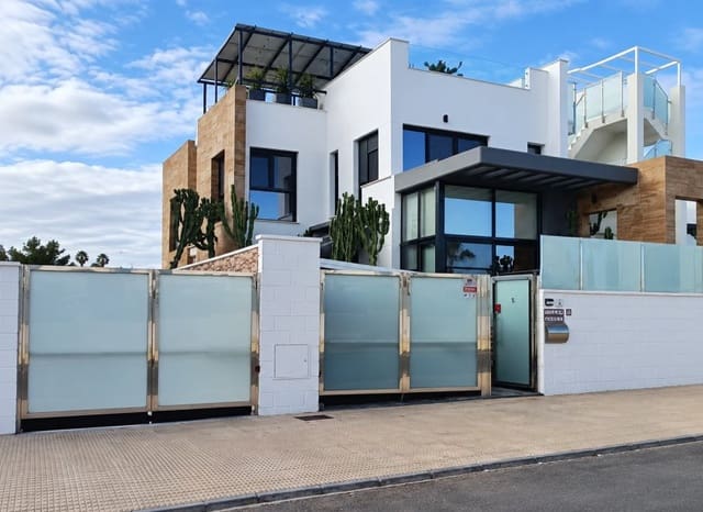 3 makuuhuone Huvila myytävänä paikassa Lomas de Cabo Roig - Los Dolses, Orihuela mukana uima-altaan 
autotalli - 570 000 € (Ref: 10173917)