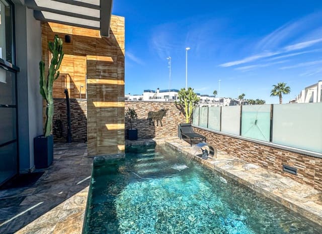 3 makuuhuone Huvila myytävänä paikassa Lomas de Cabo Roig - Los Dolses, Orihuela mukana uima-altaan 
autotalli - 570 000 € (Ref: 10173917)